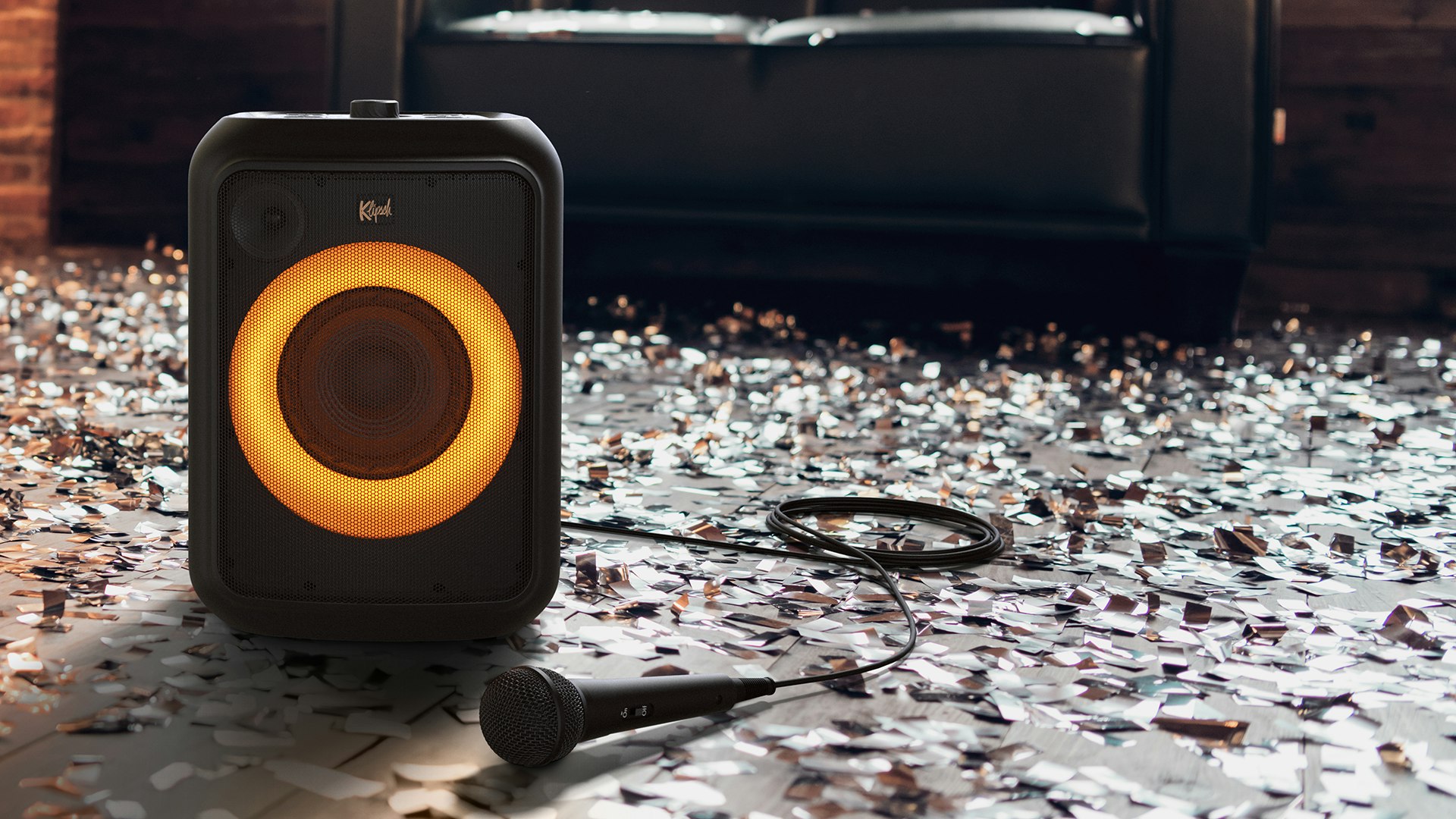 GIG XL on Party Floor with Metallic Confetti 1920x1080